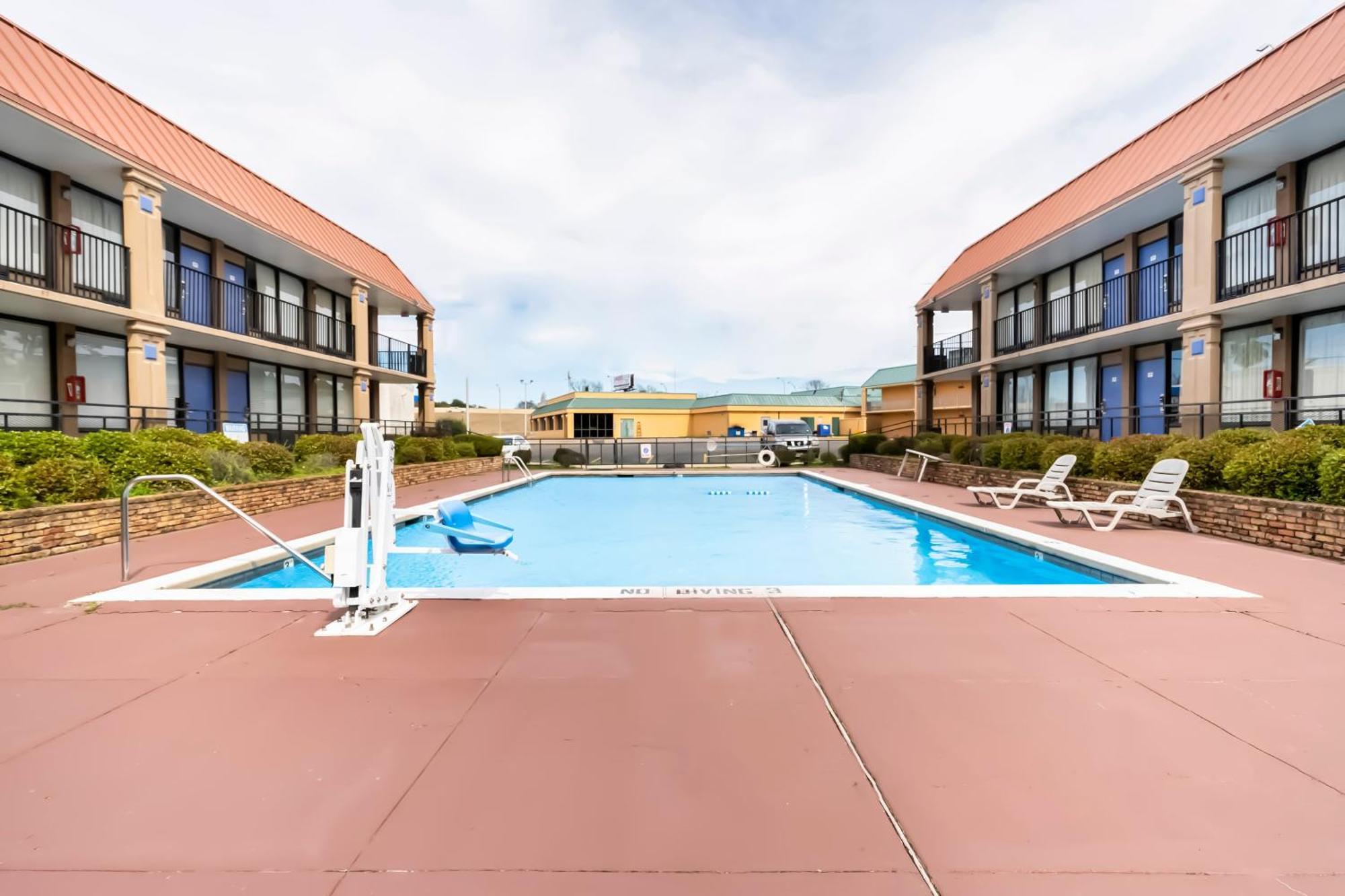 Oyo Hotel Bossier City La - Red River المظهر الخارجي الصورة