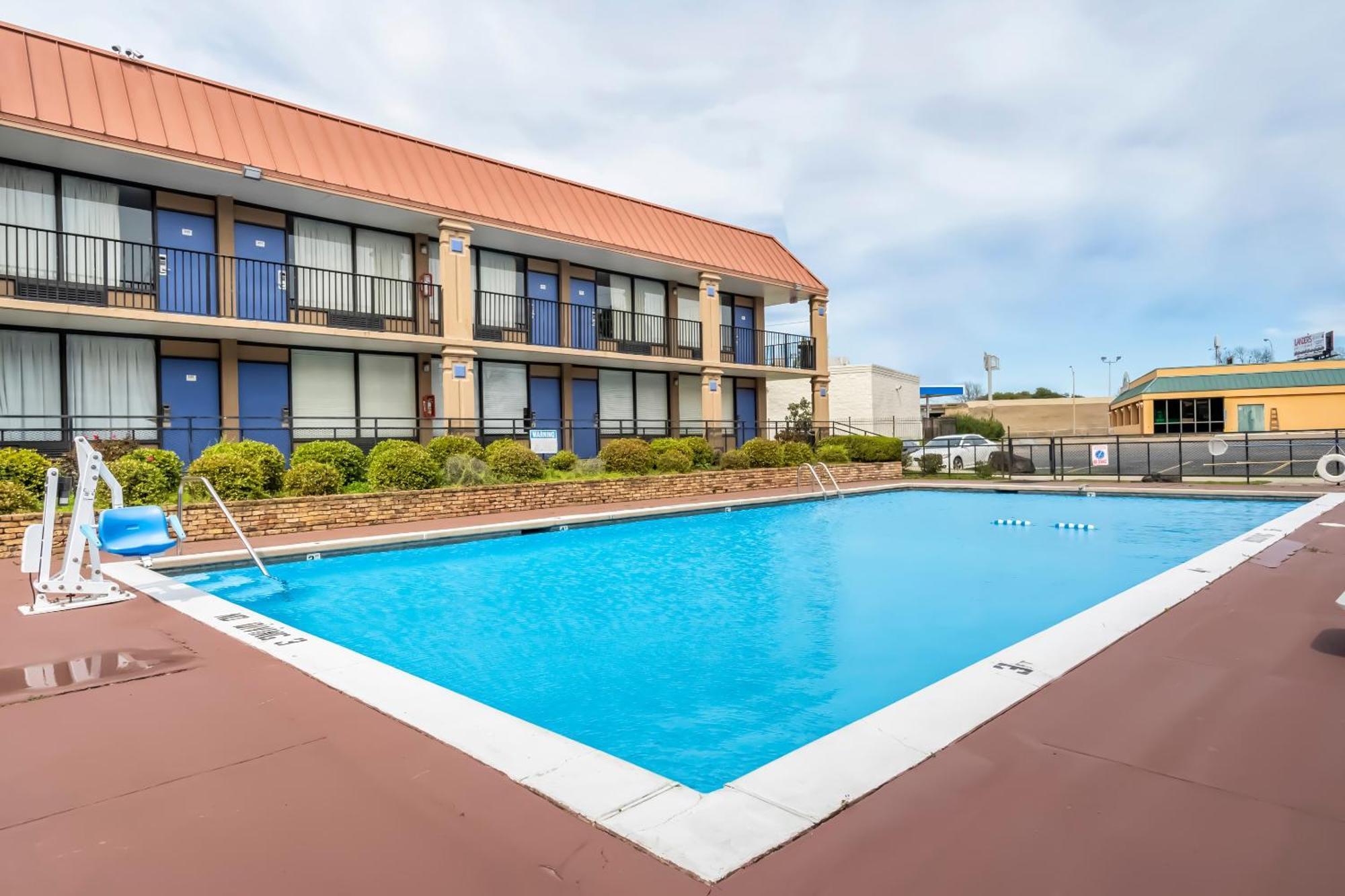 Oyo Hotel Bossier City La - Red River المظهر الخارجي الصورة