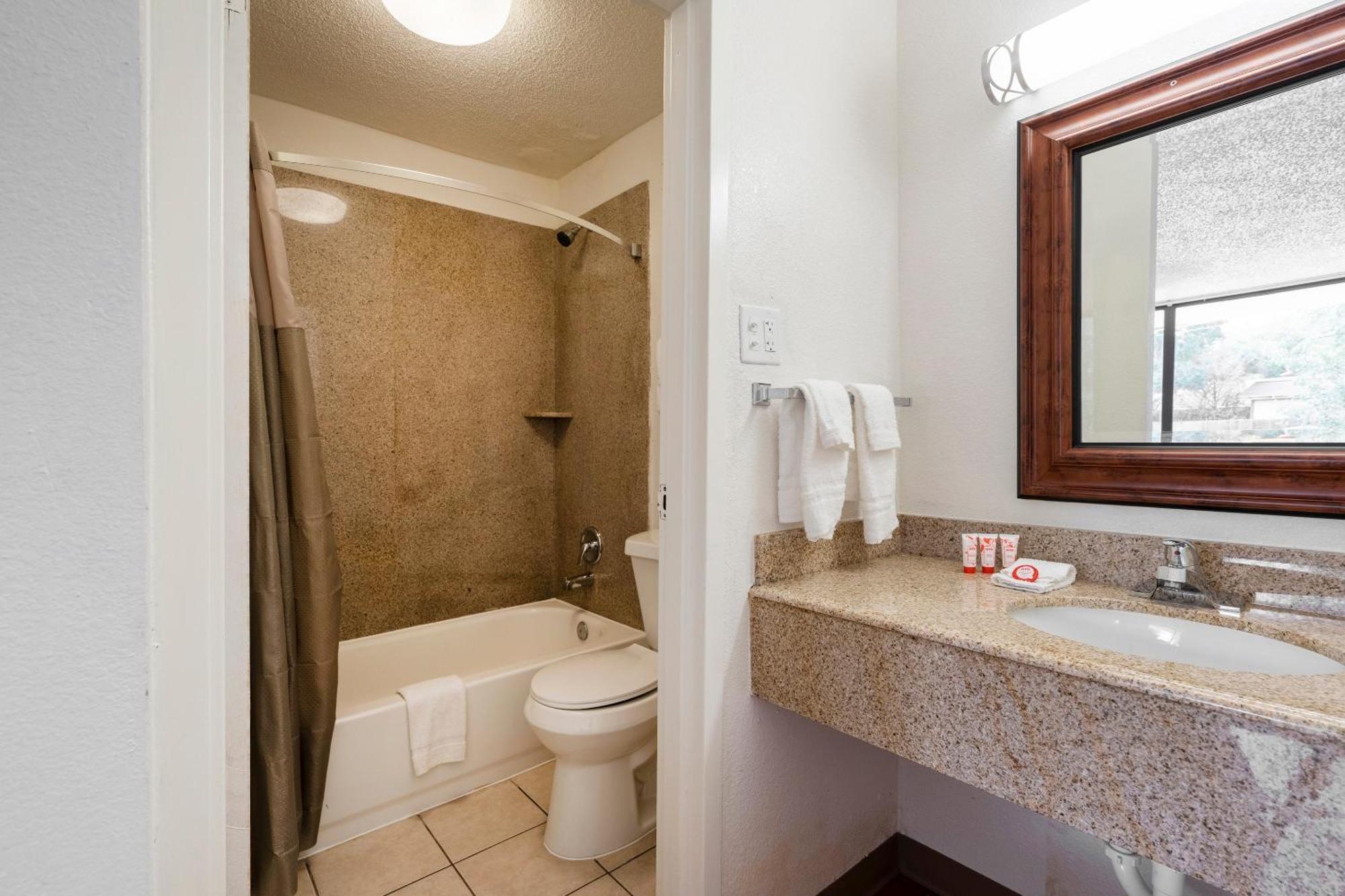 Oyo Hotel Bossier City La - Red River المظهر الخارجي الصورة