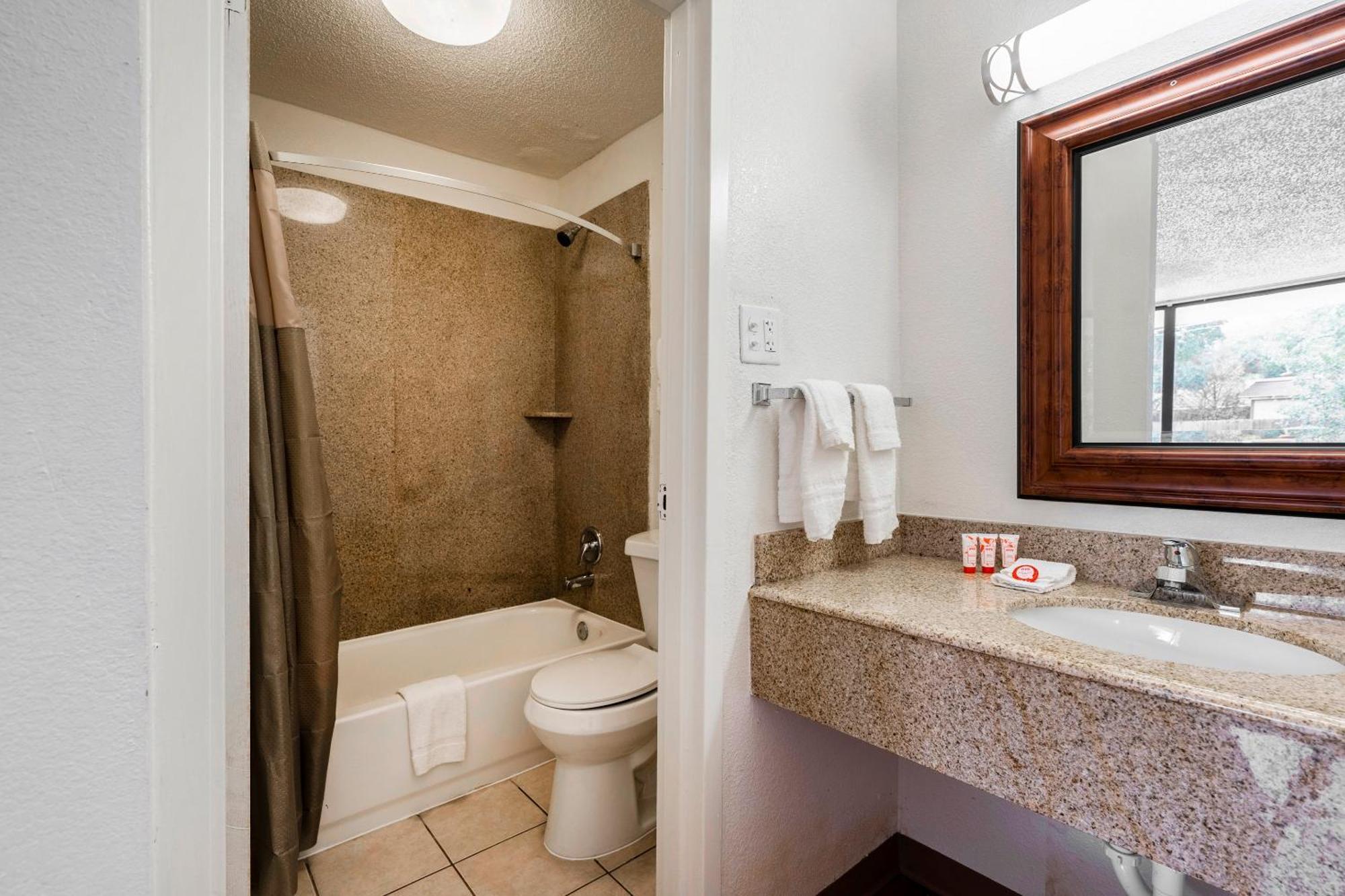 Oyo Hotel Bossier City La - Red River المظهر الخارجي الصورة